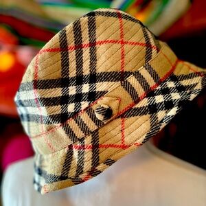 Vintage Burberry Brown Wool Hat